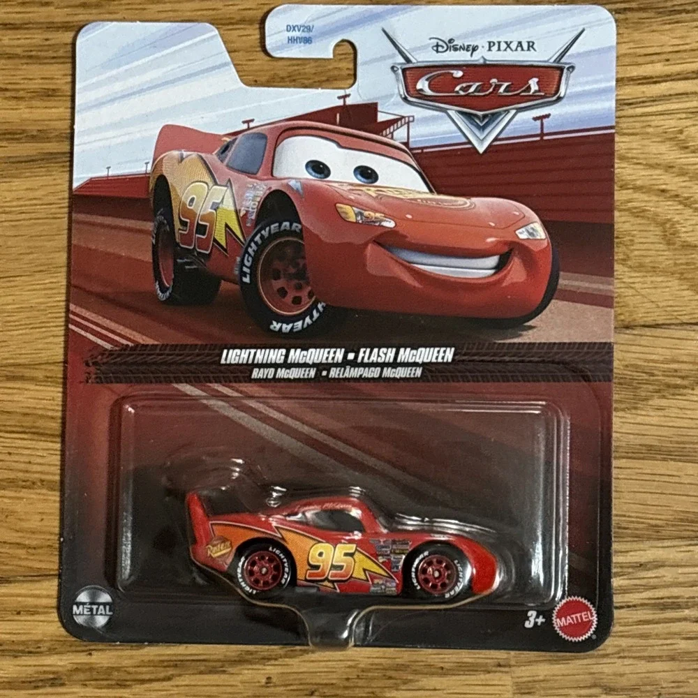 Disney Pixar Cars Lightning McQueen Diecast Mattel FLM26 1:55 New In Box
